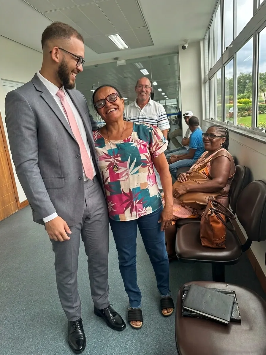 Dr. Cleiton Andrade em acompanhamento de audiência no tribunal